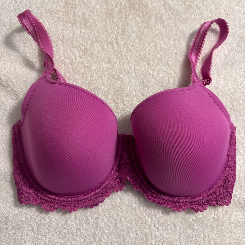 Wacoal Fuchsia Pink Molded T-Shirt Bra with Lace Trim